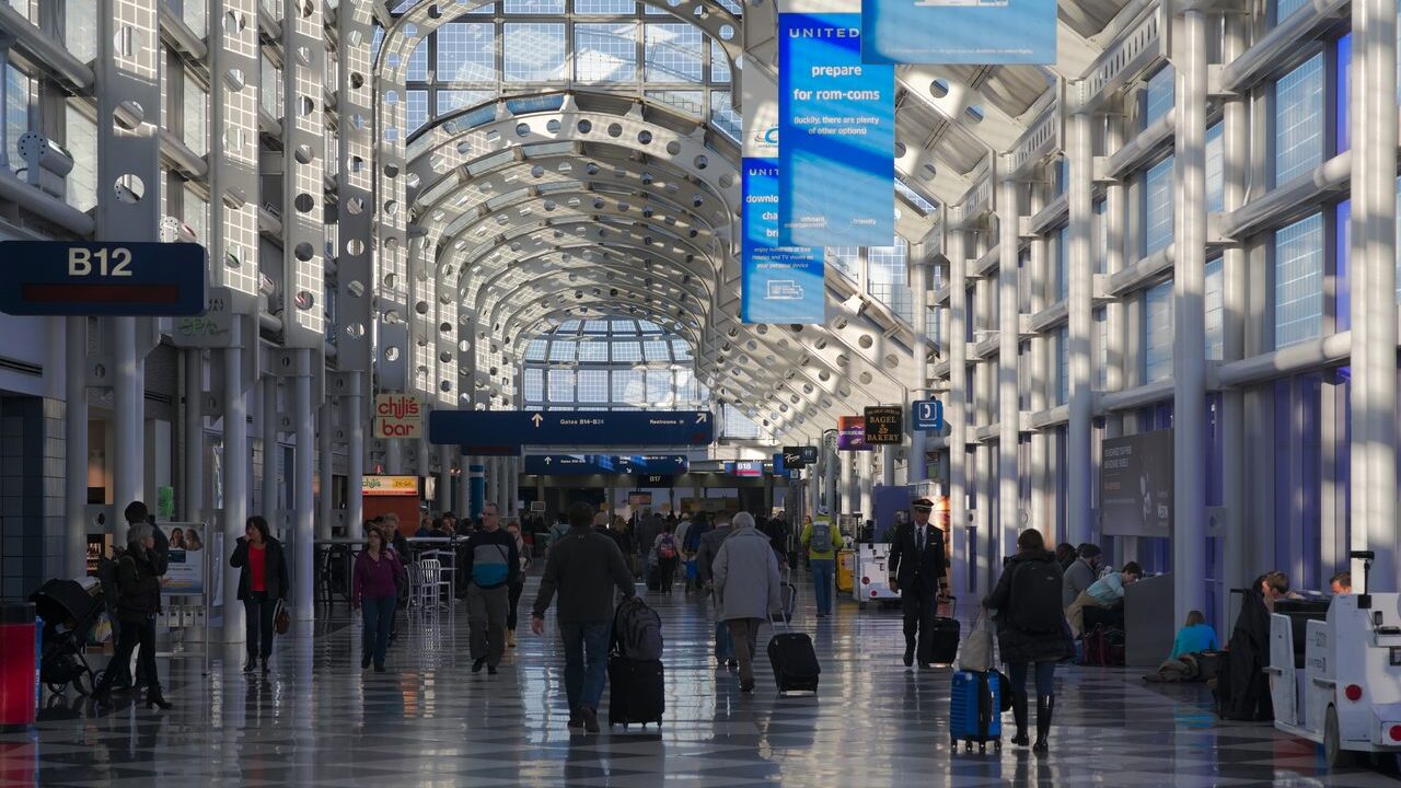 Concourse B at Chicago O'Hare International Airport