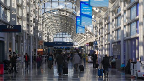Concourse B at Chicago O'Hare International Airport